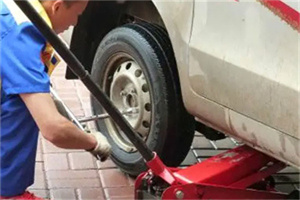 礼士路附近拖车24小时服务热线电话