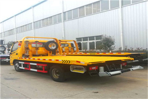 礼士路附近拖车救援搭电