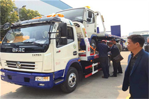 礼士路汽车道路救援拖车价格